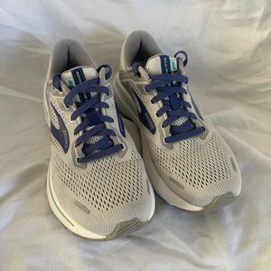 Brooks Adrenaline GTS 22 Running Shoes 1203532A045 Womens Size 8.5 2A (NARROW)